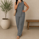 Conjunto Lucienne Blusa com Decote de Abertura Frontal e Calça Pantalona