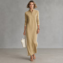 Vestido Noriele™ com Gola Polo, Listras Laterais e Modelagem Longa.